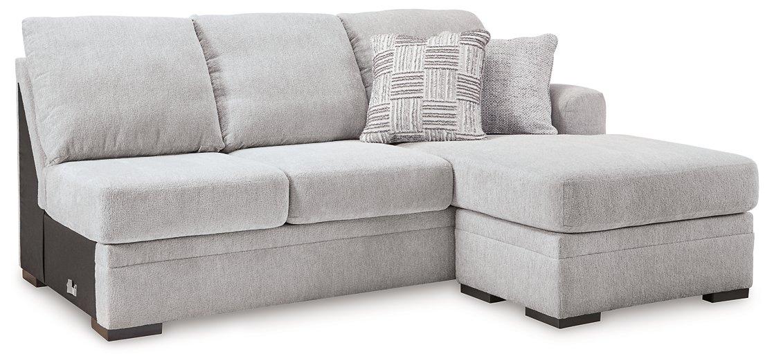 Gabyleigh Sectional with Chaise